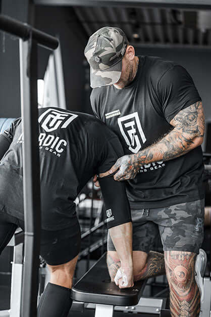 Ont i armbågen vid bänkpress | NTGear.se